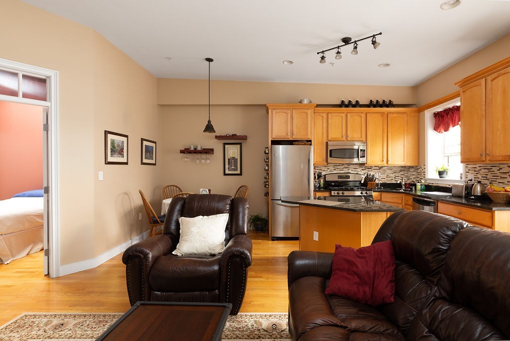 381 West Broadway, Unit 7 Boston, MA 02127 - Photo 10 of 26