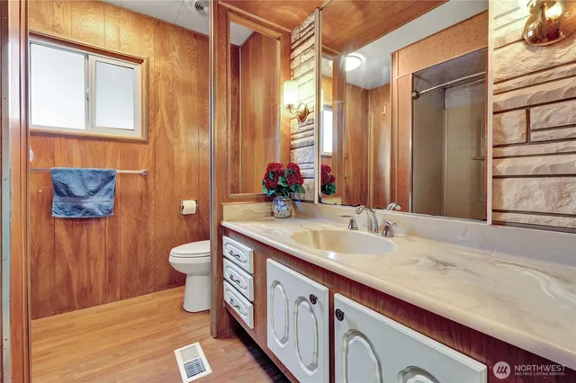 $269,950 | 18425 Northeast 95th Street, Unit 110, Redmond, WA 98052