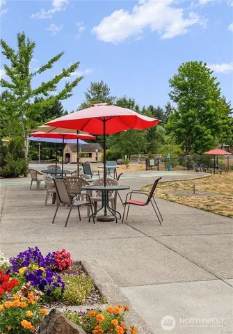 $269,950 | 18425 Northeast 95th Street, Unit 110, Redmond, WA 98052