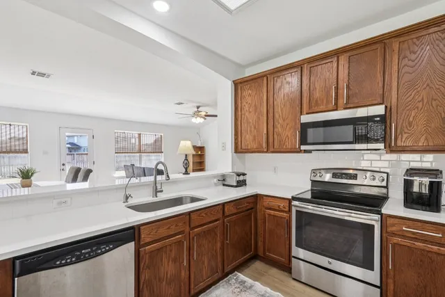 $344,999 | 202 Waterlily Way, Hutto, TX 78634