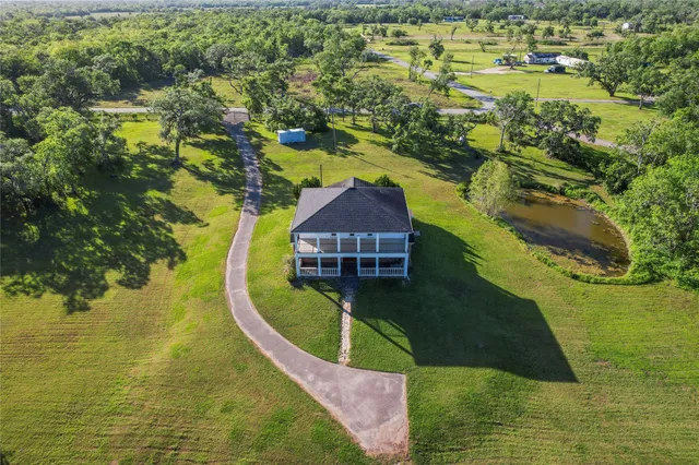 $879,000 | 7088 County Road 659, Brazoria, TX 77422