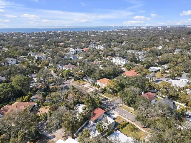 $525,000 | 4408 West Leona Street, Tampa, FL 33629