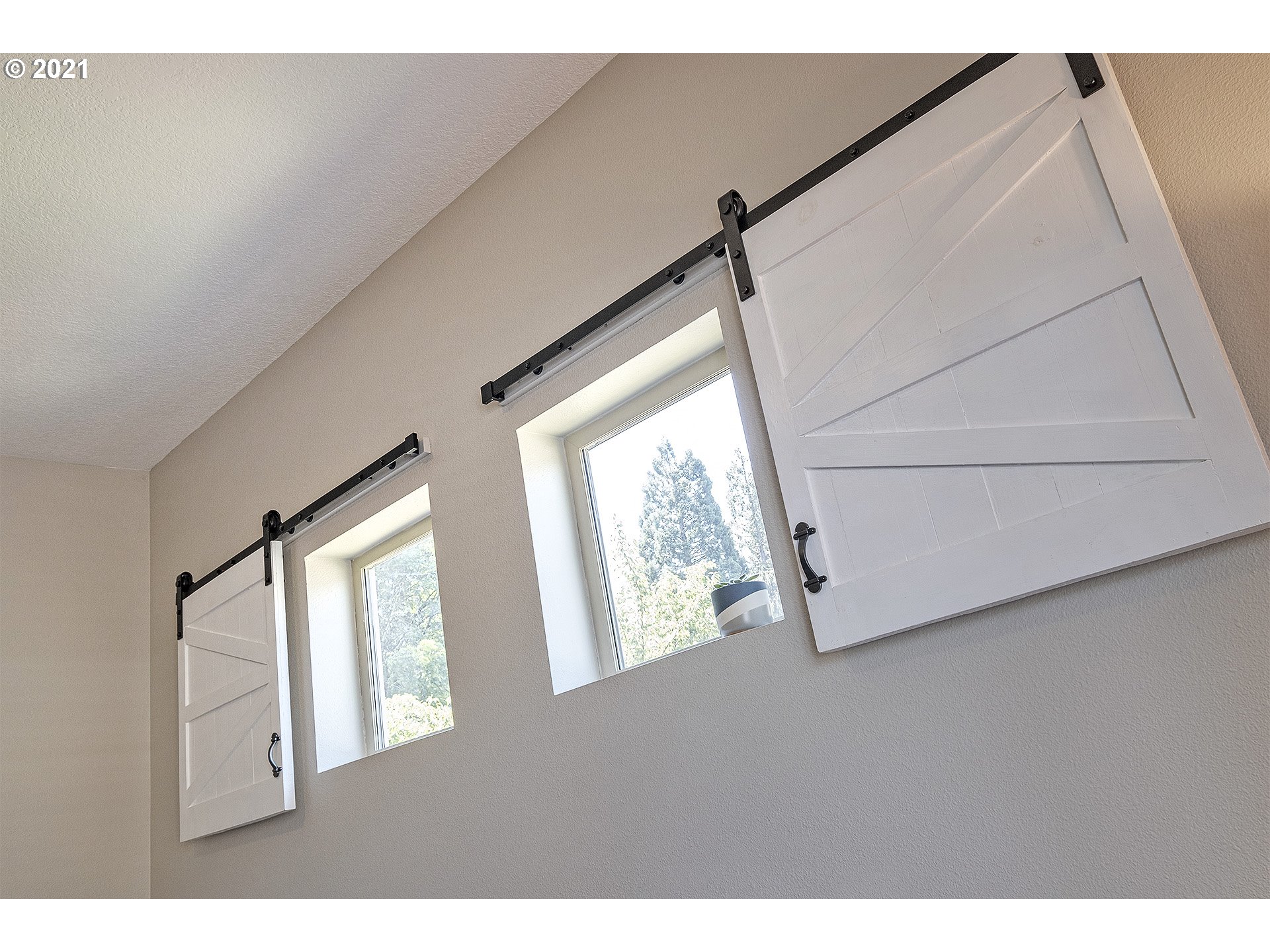 19581 Hummingbird Loop Oregon City, OR 97045 - Photo 4 of 20