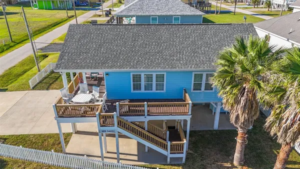 $399,000 | 2895 Laguna Drive, Crystal Beach, TX 77650