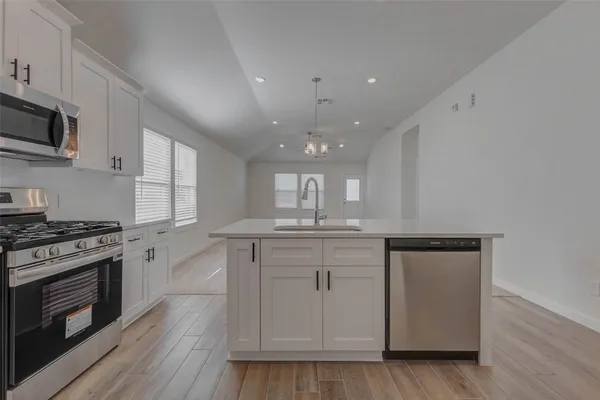 $359,900 | 13206 Hayden Peak Drive, Iowa Colony, TX 77583