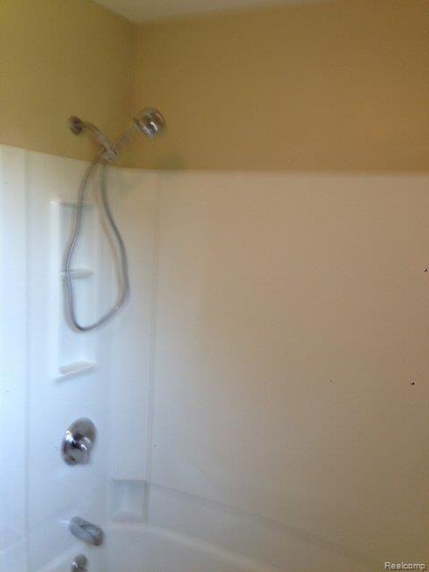 2101 Plank Road Marine City, MI 48039 - Photo 7 of 22 IMG_1092 (640x480).jpg