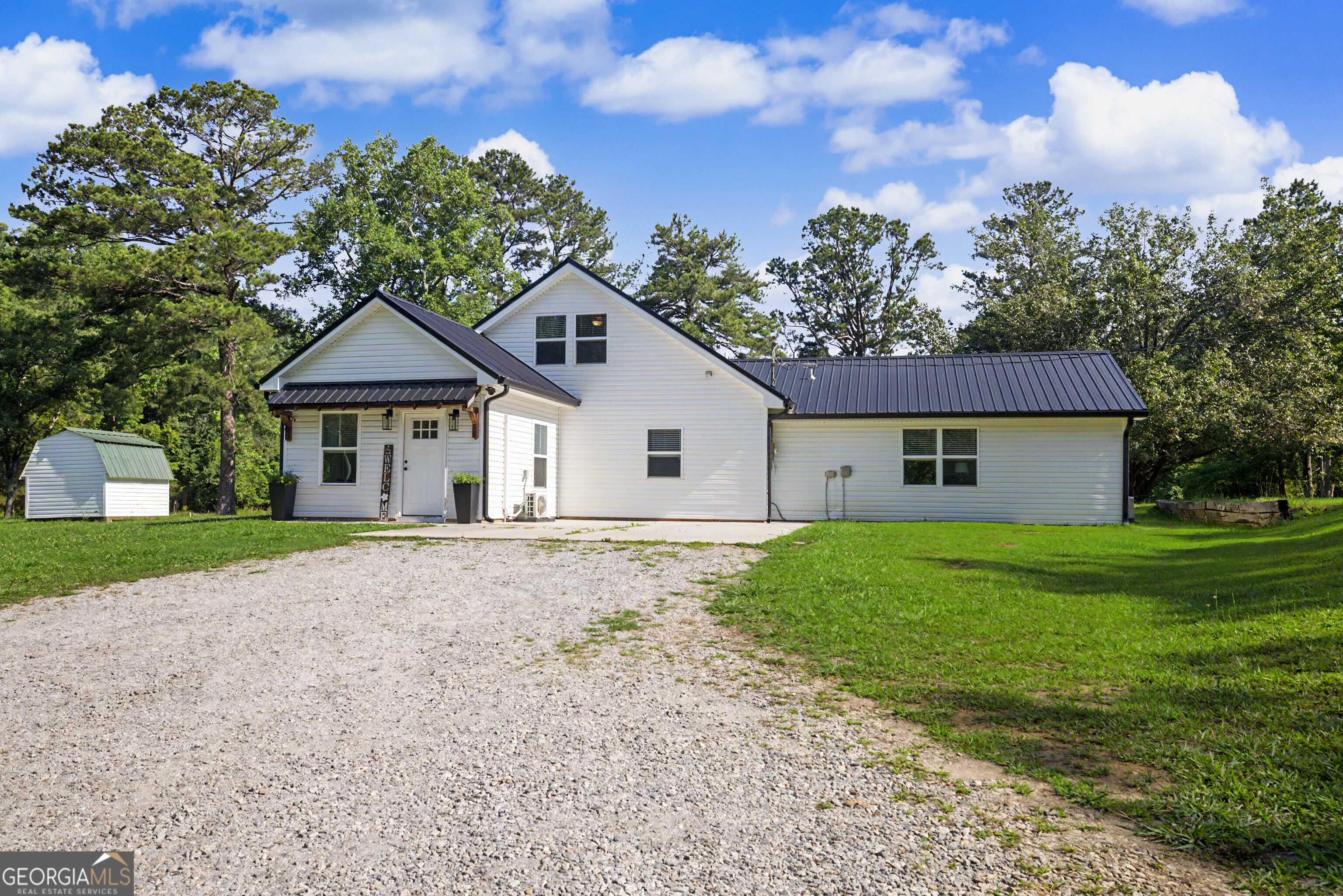 137 Lynch Road Brooks, GA 30205 - Photo 1 of 43