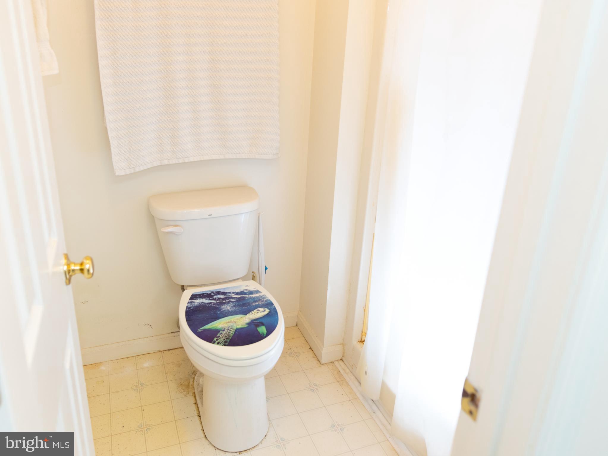 10 Partridge Court Hanover, PA 17331 - Photo 21 of 44 Primary Bath