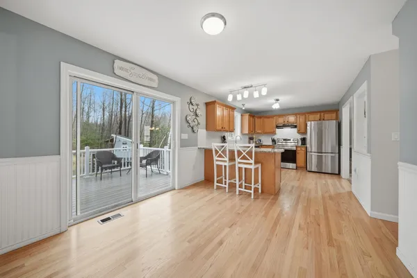 $569,900 | 41 Drew Woods Drive, Derry, NH 03038