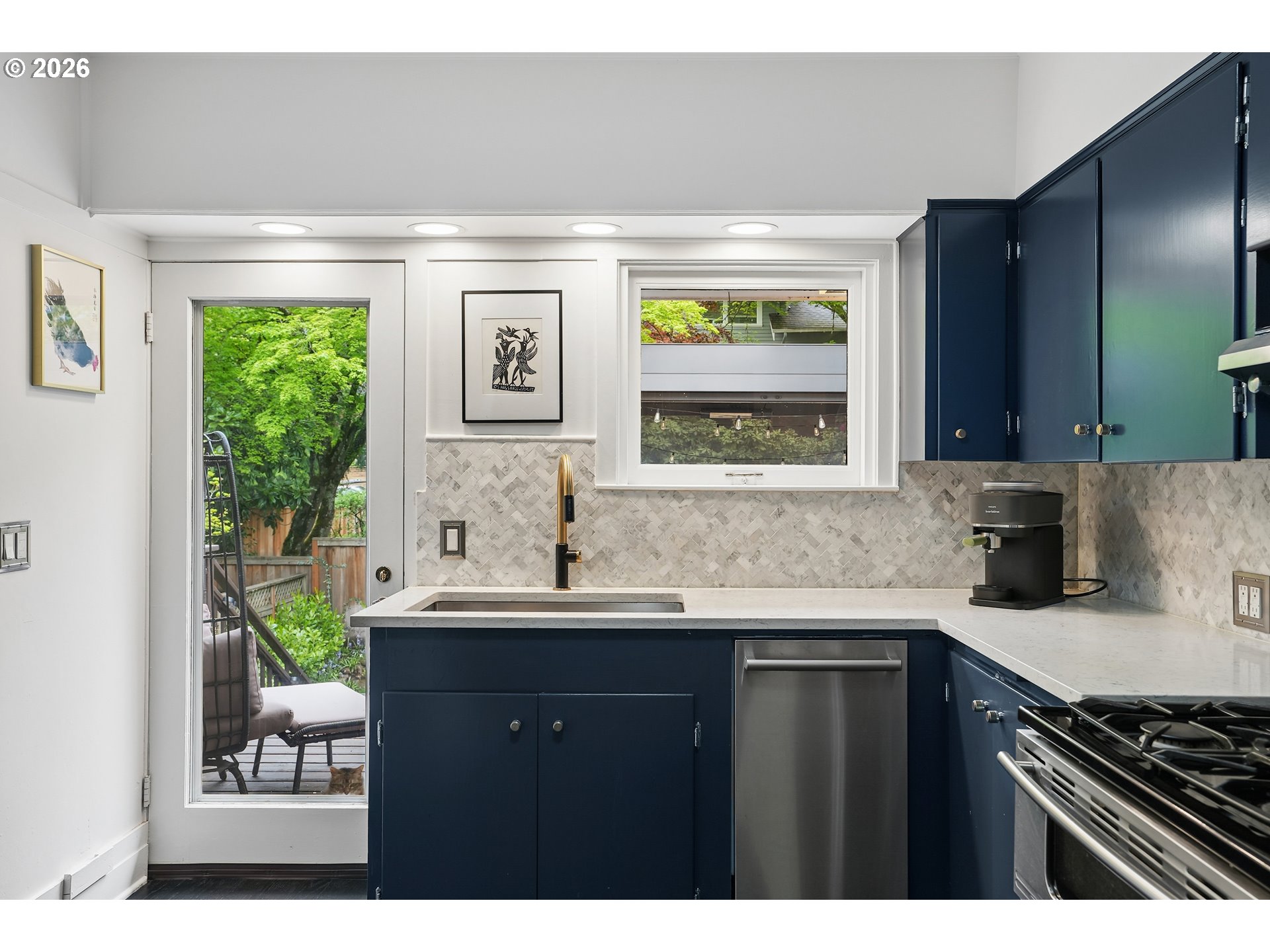 2730 Southwest Old Orchard Road Portland, OR 97201 - Photo 15 of 47
