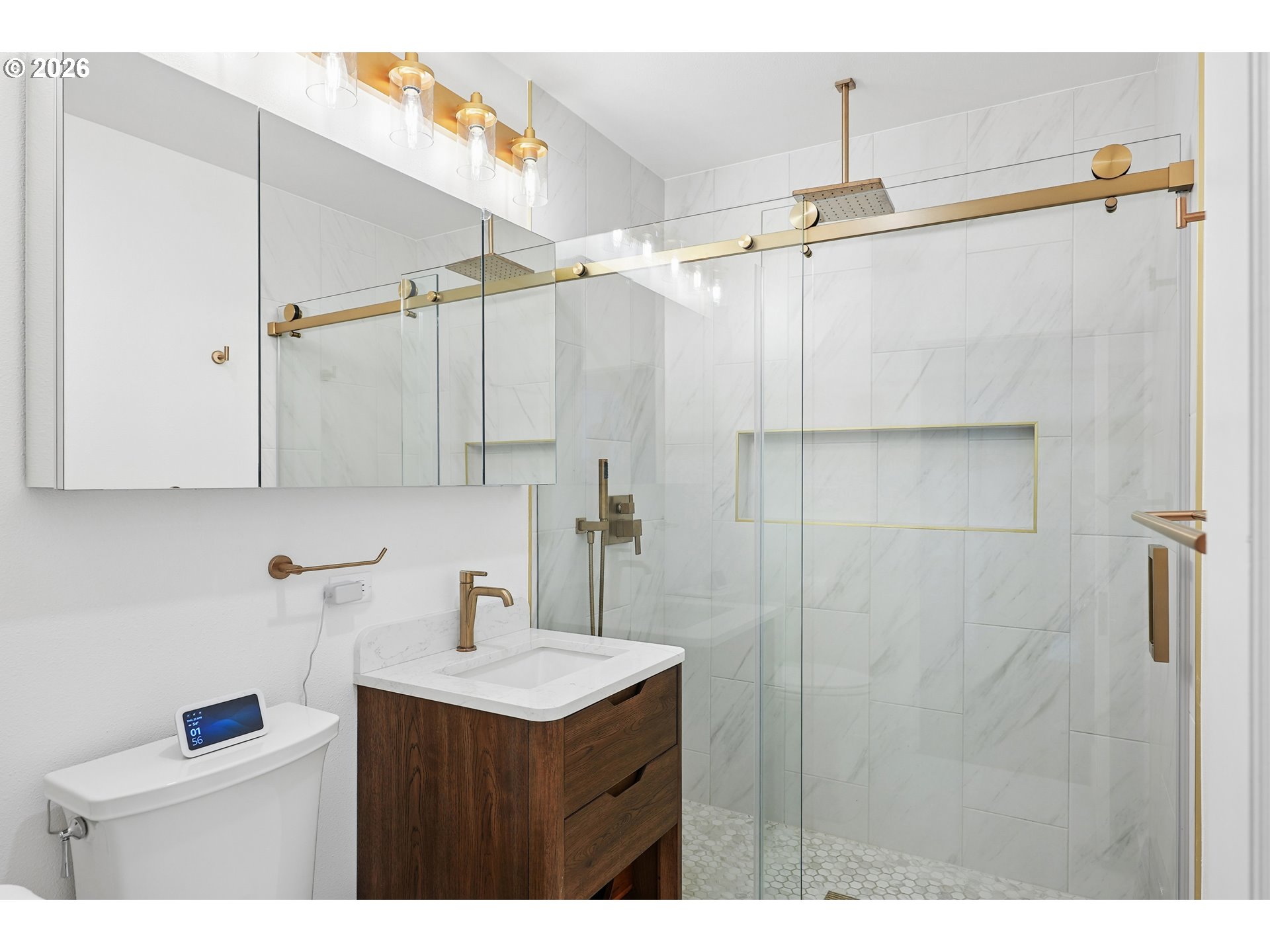 2730 Southwest Old Orchard Road Portland, OR 97201 - Photo 21 of 47 Bathroom