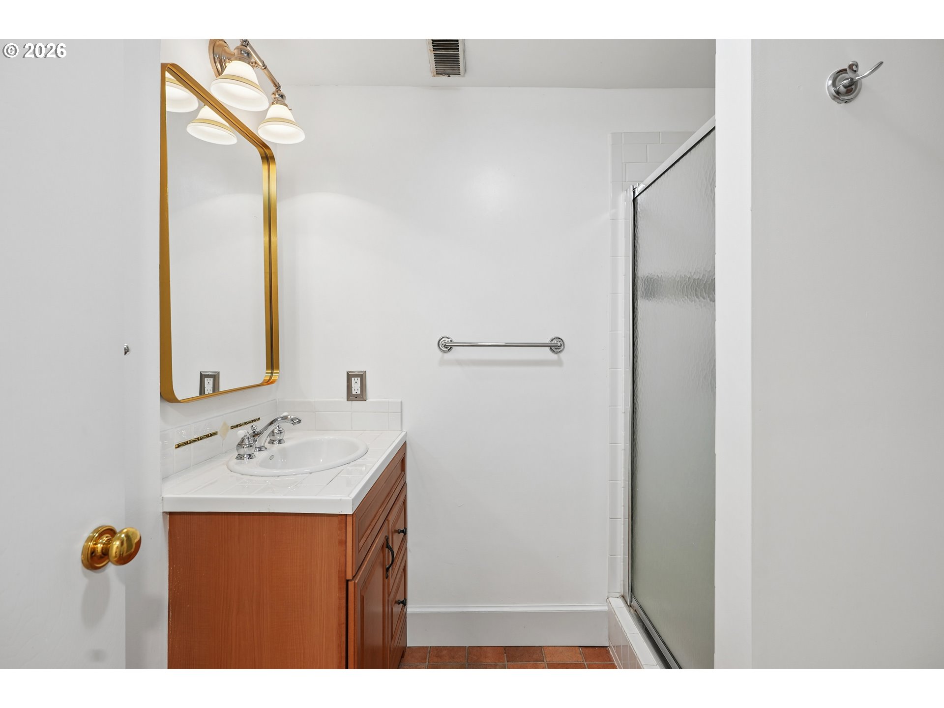 2730 Southwest Old Orchard Road Portland, OR 97201 - Photo 28 of 47 Bathroom