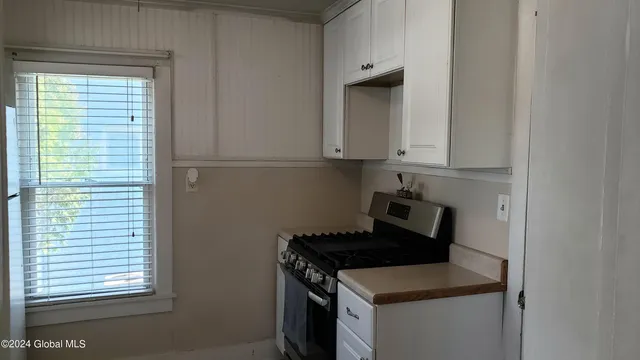 $130,000 | 11 Saratoga Avenue, Broadalbin, NY 12025