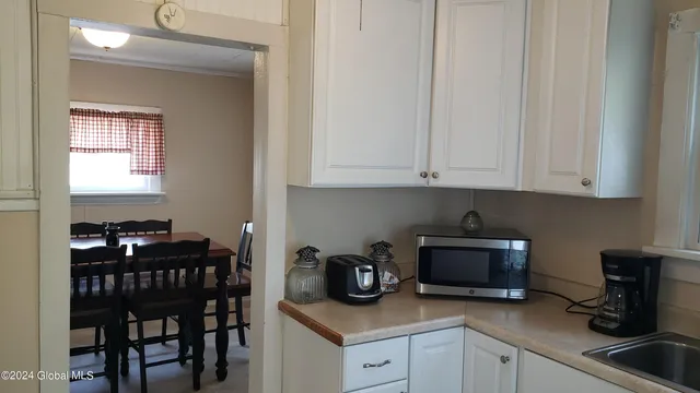 $130,000 | 11 Saratoga Avenue, Broadalbin, NY 12025