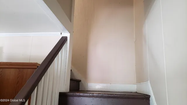 $130,000 | 11 Saratoga Avenue, Broadalbin, NY 12025