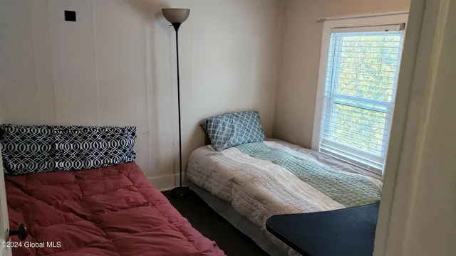 $130,000 | 11 Saratoga Avenue, Broadalbin, NY 12025