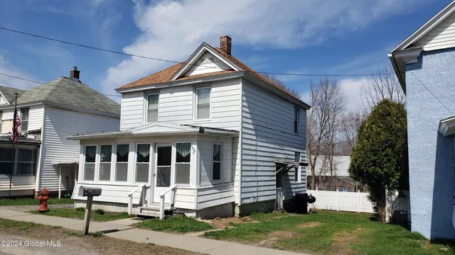 $130,000 | 11 Saratoga Avenue, Broadalbin, NY 12025