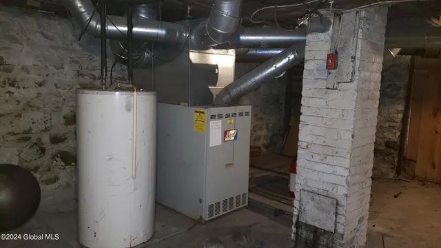 $130,000 | 11 Saratoga Avenue, Broadalbin, NY 12025