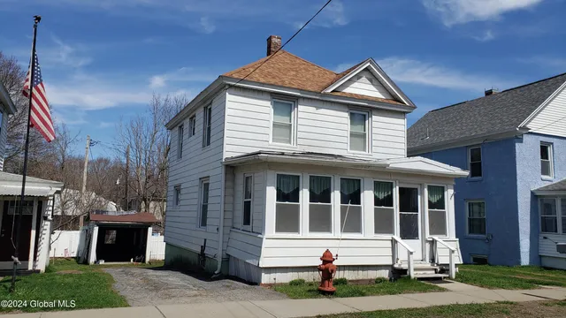 $130,000 | 11 Saratoga Avenue, Broadalbin, NY 12025