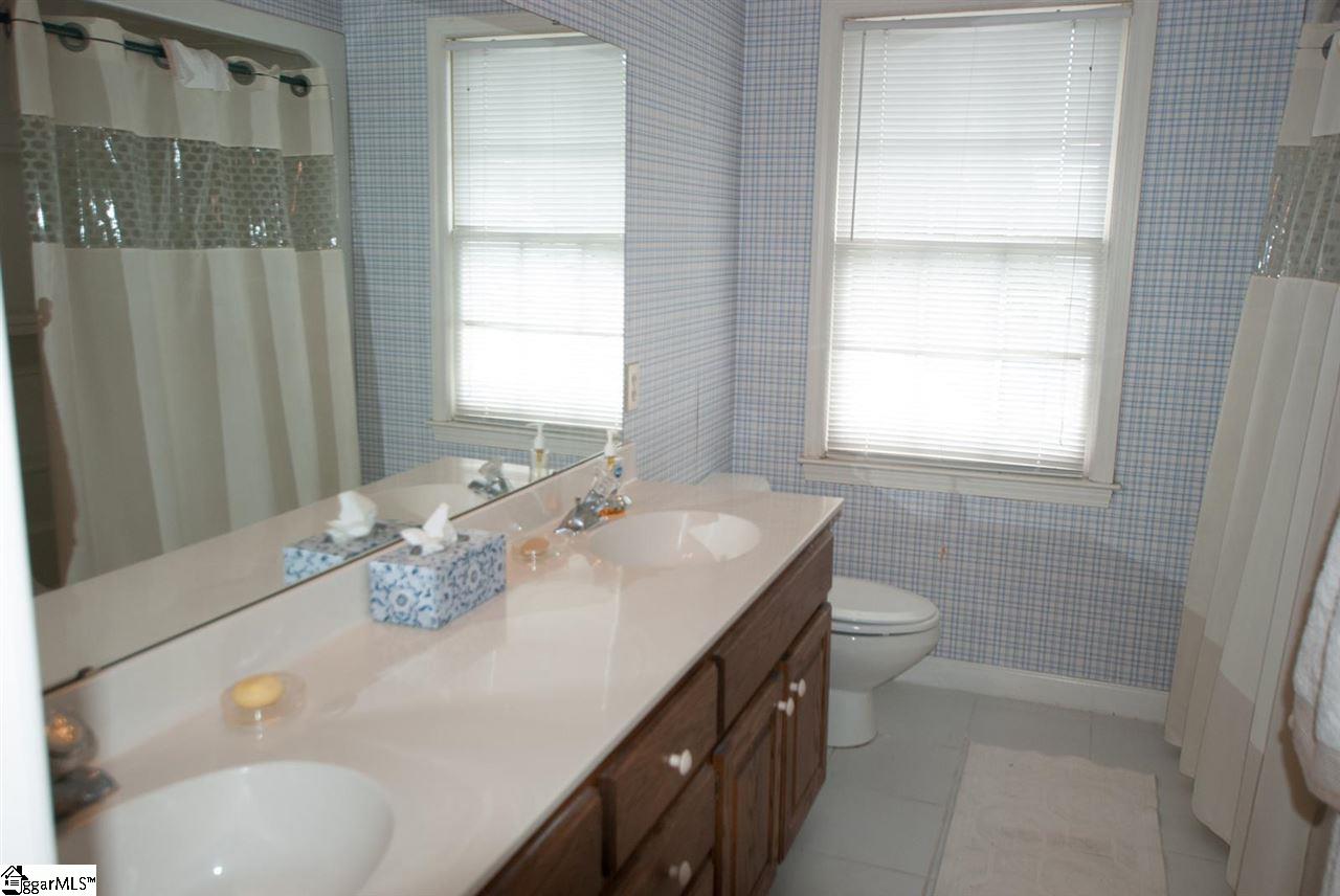 1122 Owens Road Greer, SC 29651 - Photo 13 of 18