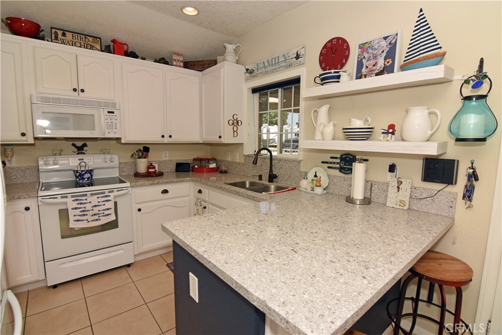 11620 Ridgemark Road Apple Valley, CA 92308 - Photo 5 of 27