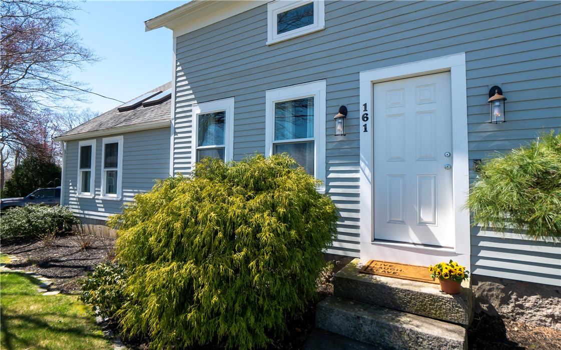 161 Stafford Road Tiverton, RI 02878 - Photo 3 of 47 Gallery Image 3