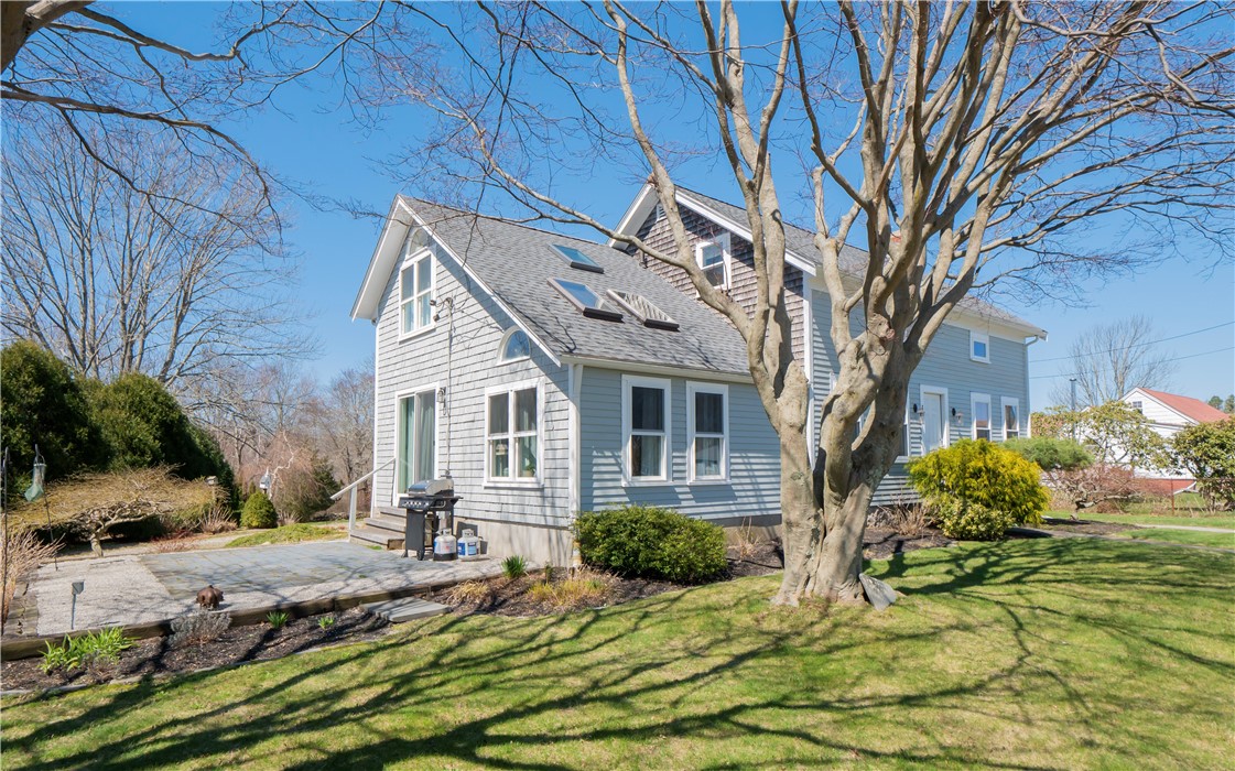 161 Stafford Road Tiverton, RI 02878 - Photo 4 of 47 Gallery Image 4