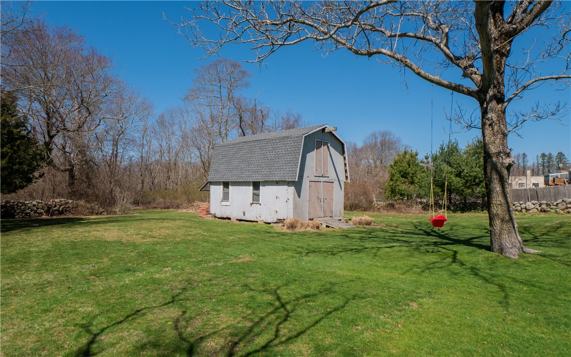 161 Stafford Road Tiverton, RI 02878 - Photo 7 of 47 Gallery Image 7