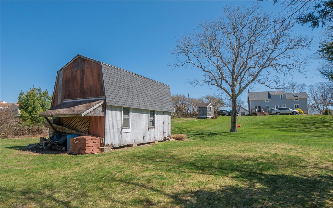 161 Stafford Road Tiverton, RI 02878 - Photo 8 of 47 Gallery Image 8