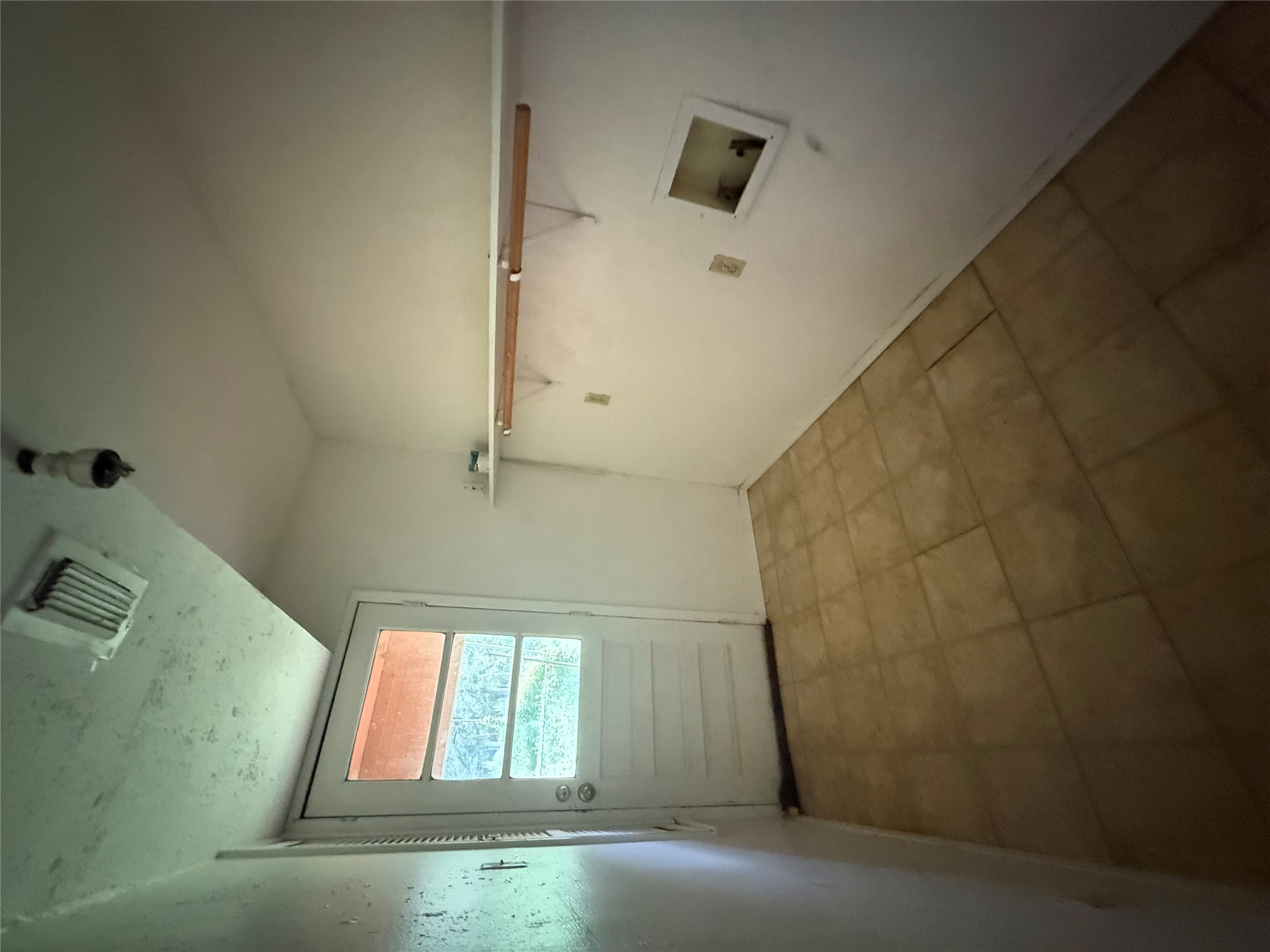 254 Lone Star Road Bastrop, TX 78602 - Photo 16 of 20 Laundry room with exterior access.