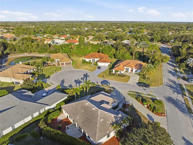 $748,000 | 7212 Spur Court, Sarasota, FL 34243