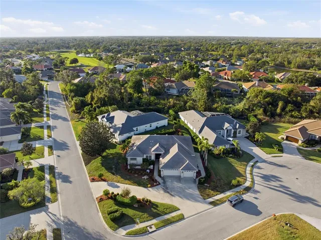 $748,000 | 7212 Spur Court, Sarasota, FL 34243