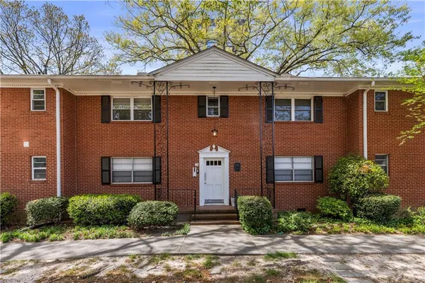 $1,650 | 3660 Peachtree Road Northeast, Unit A2, Atlanta, GA 30319