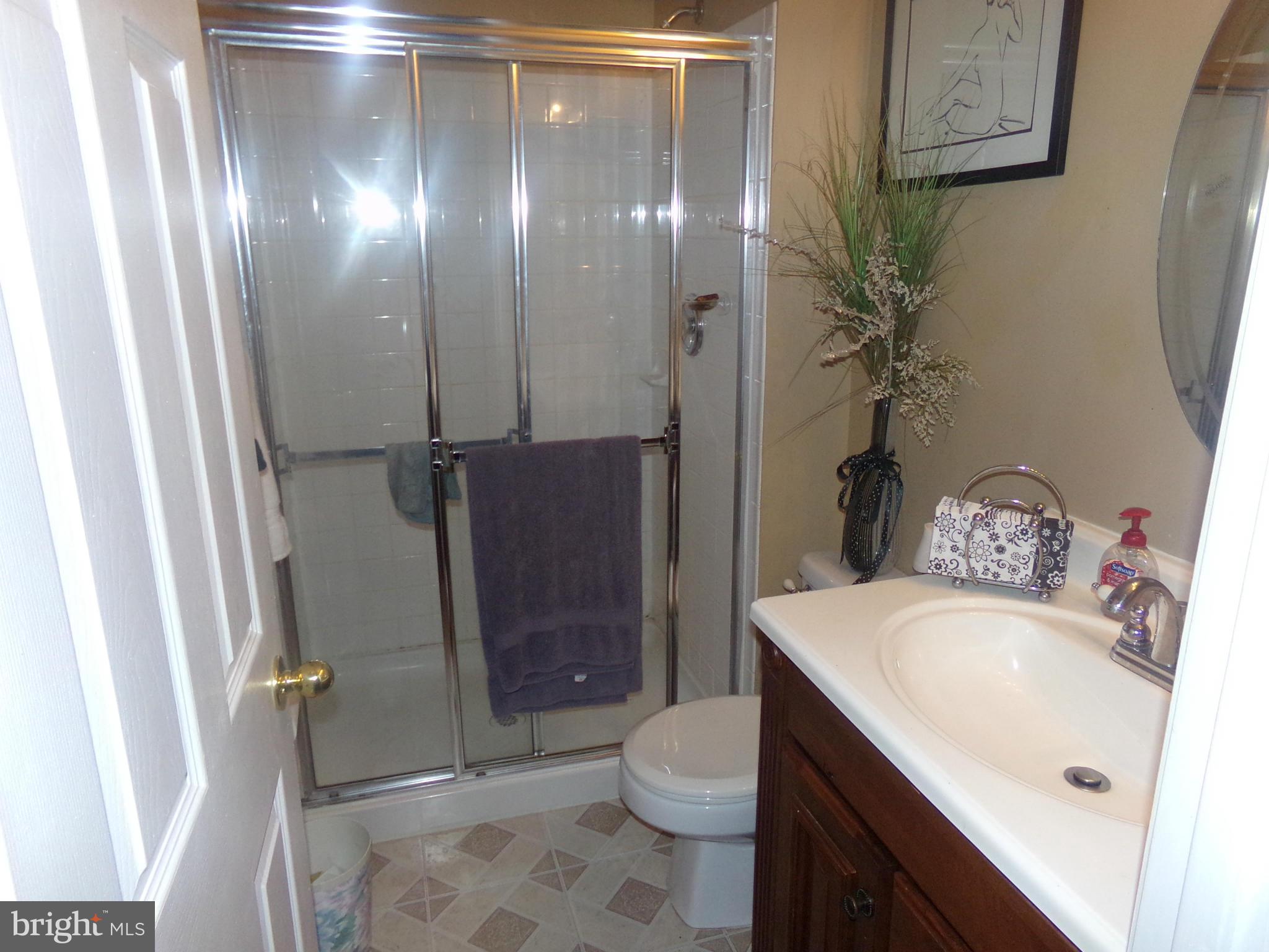 7700 Beall Road Laurel, MD 20707 - Photo 3 of 25 Bath (Master)