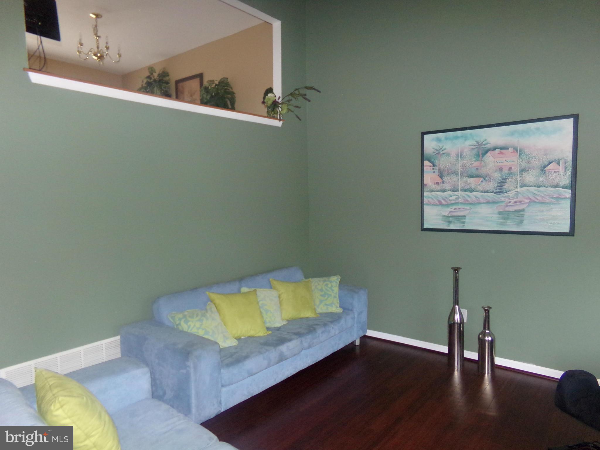 7700 Beall Road Laurel, MD 20707 - Photo 4 of 25 Living Room