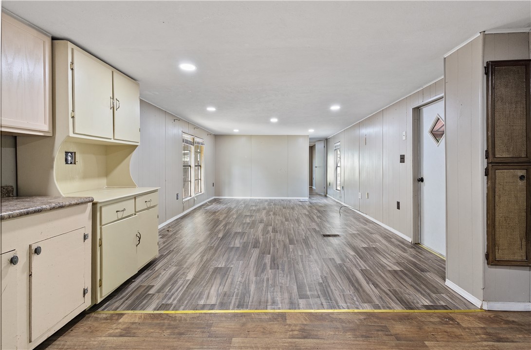 1212 Suncrest Street Bryan, TX 77803 - Photo 6 of 21