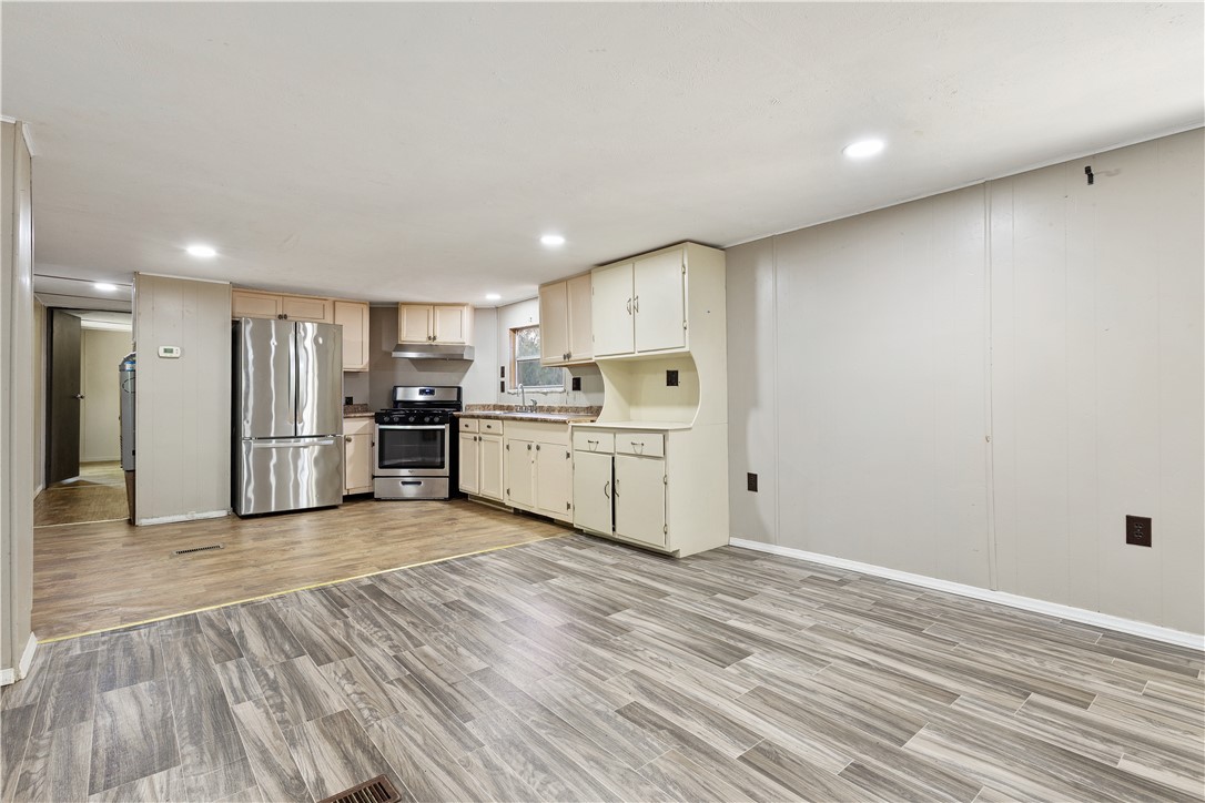 1212 Suncrest Street Bryan, TX 77803 - Photo 7 of 21