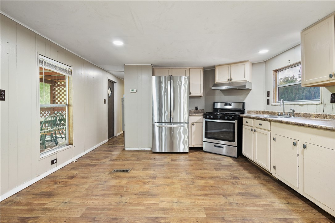 1212 Suncrest Street Bryan, TX 77803 - Photo 9 of 21