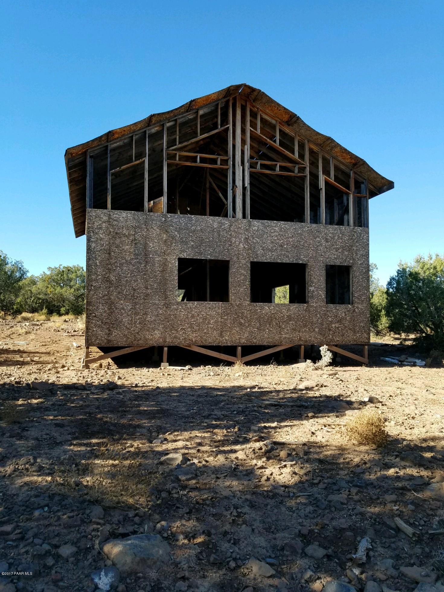 475 North Edge Ridge Road Seligman, AZ 86337 - Photo 4 of 11 Slater Cabin 1