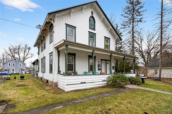 $349,900 | 612 West Seneca Turnpike, Syracuse, NY 13207