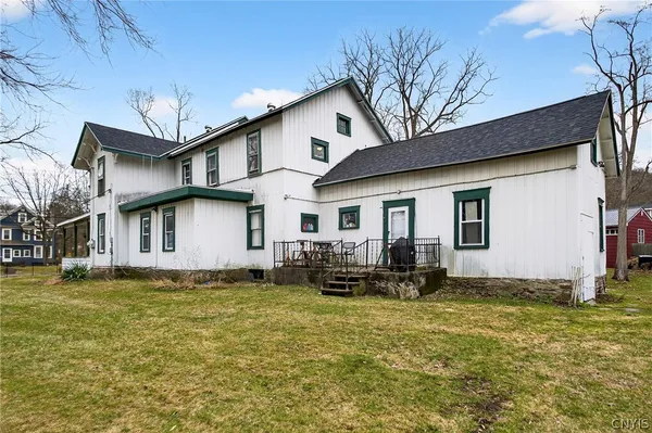 $349,900 | 612 West Seneca Turnpike, Syracuse, NY 13207