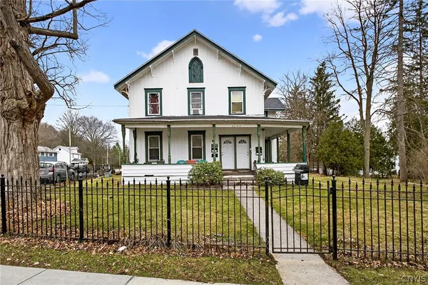 $349,900 | 612 West Seneca Turnpike, Syracuse, NY 13207