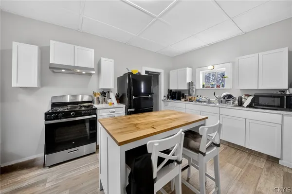 $349,900 | 612 West Seneca Turnpike, Syracuse, NY 13207
