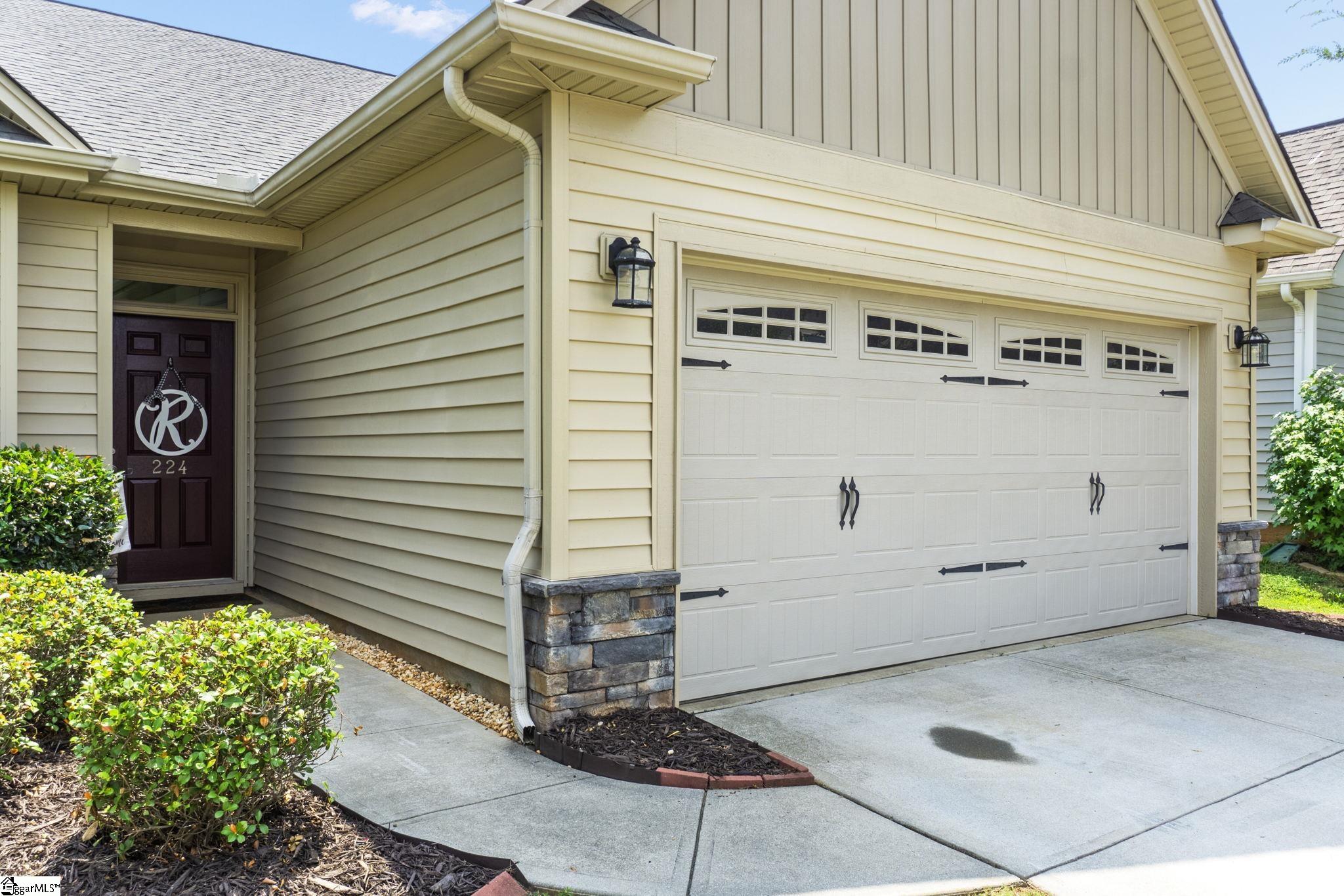 224 Riverdale Road Simpsonville, SC 29680 - Photo 2 of 25 Gallery Image 2