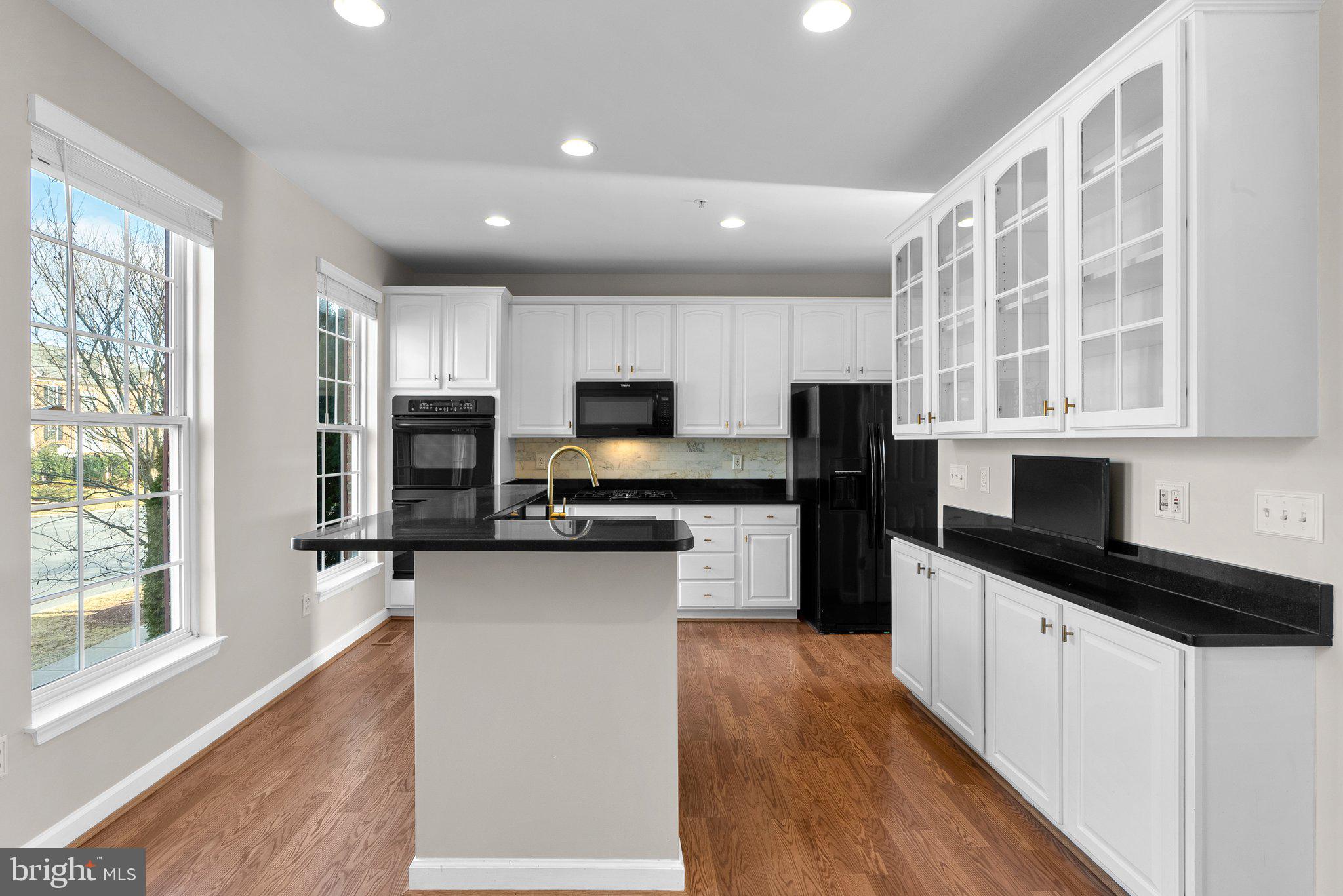 3831 Sugarloaf Parkway Frederick, MD 21704 - Photo 16 of 44 Kitchen