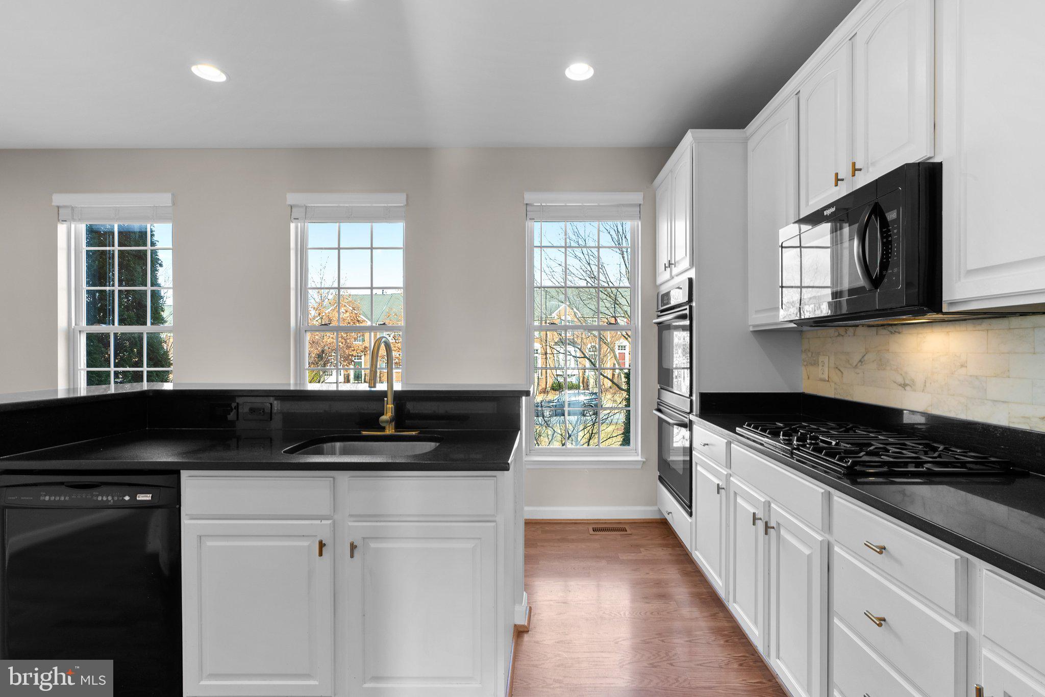 3831 Sugarloaf Parkway Frederick, MD 21704 - Photo 18 of 44 Kitchen