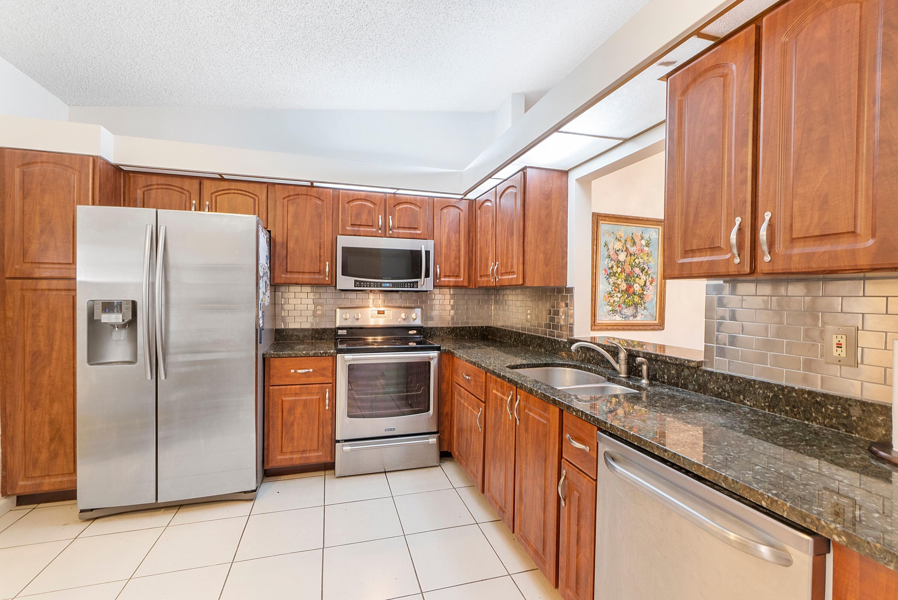 8047 Hiddenview Terrace Boca Raton, FL 33496 - Photo 5 of 18 iKlNZpwg