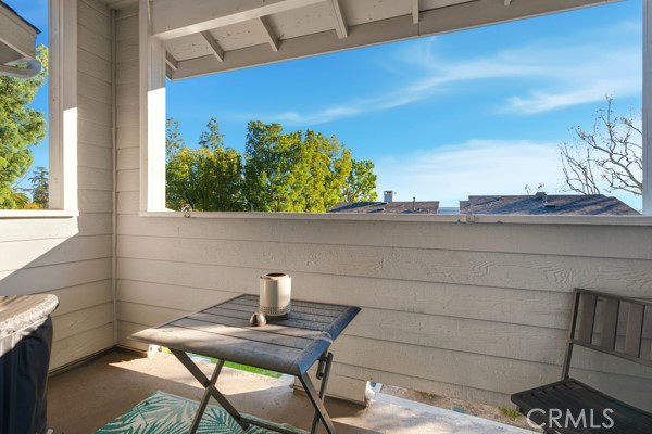 442 Walker Road San Dimas, CA 91773 - Photo 32 of 48 a workspace with furniture and a potted plant