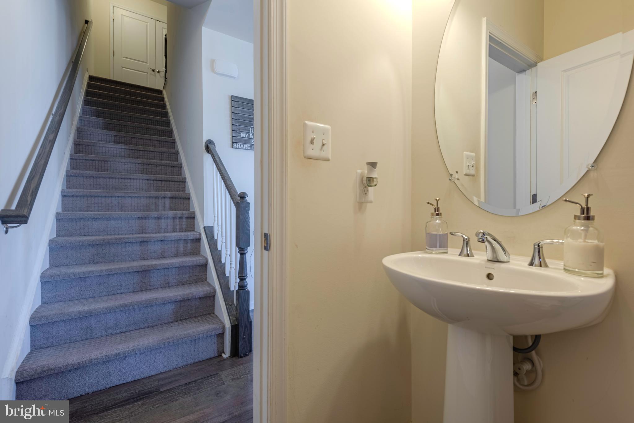 2728 Duvall Ridge Road Hyattsville, MD 20785 - Photo 18 of 36