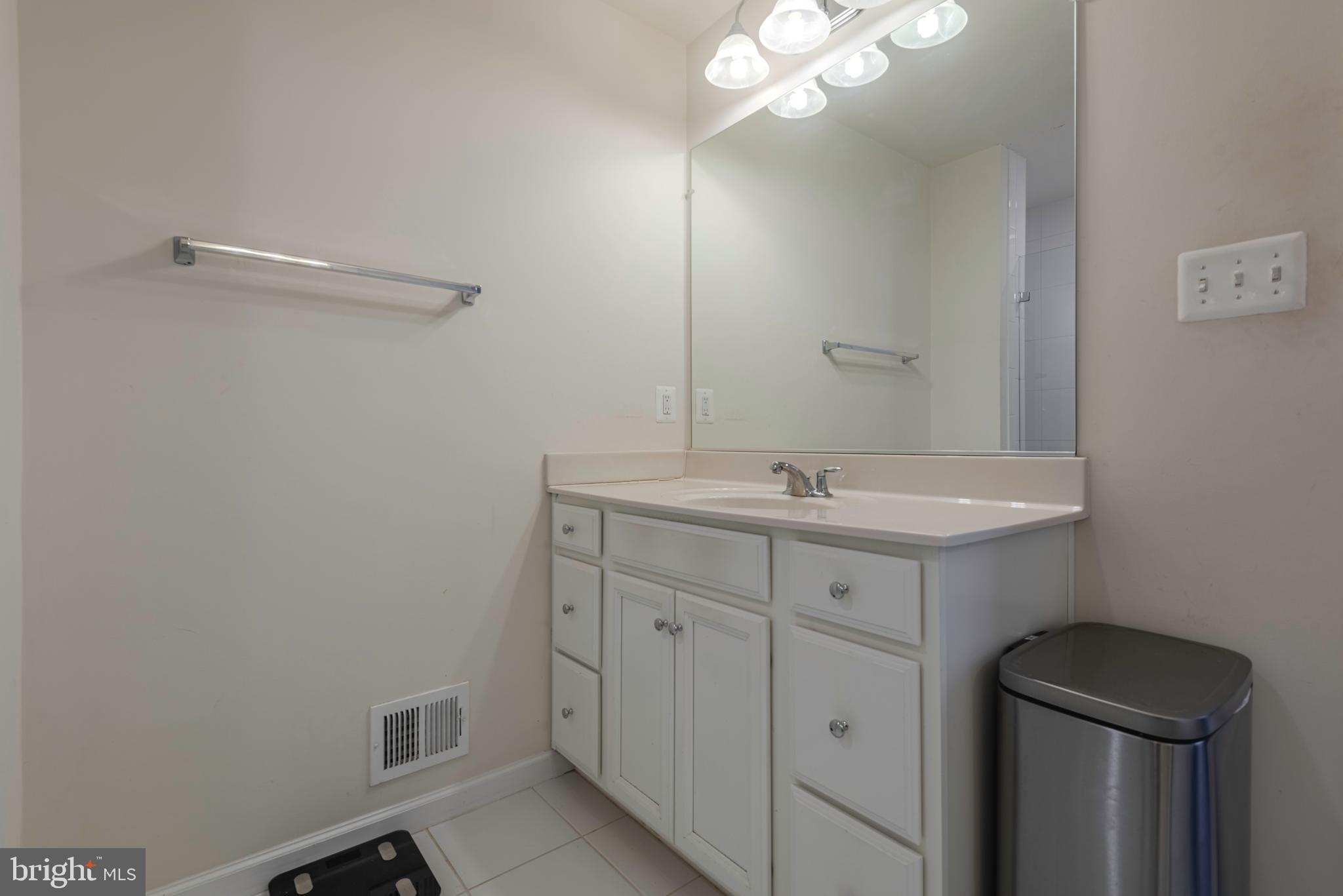 2728 Duvall Ridge Road Hyattsville, MD 20785 - Photo 24 of 36